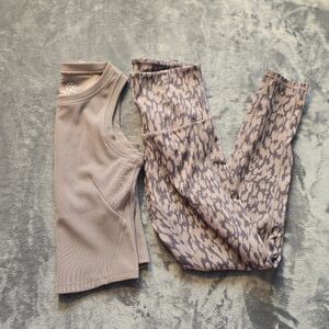 Move Theology Workout Tank And Leopard Leggings Size Small